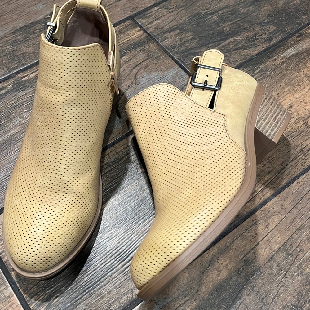 SODA shoes